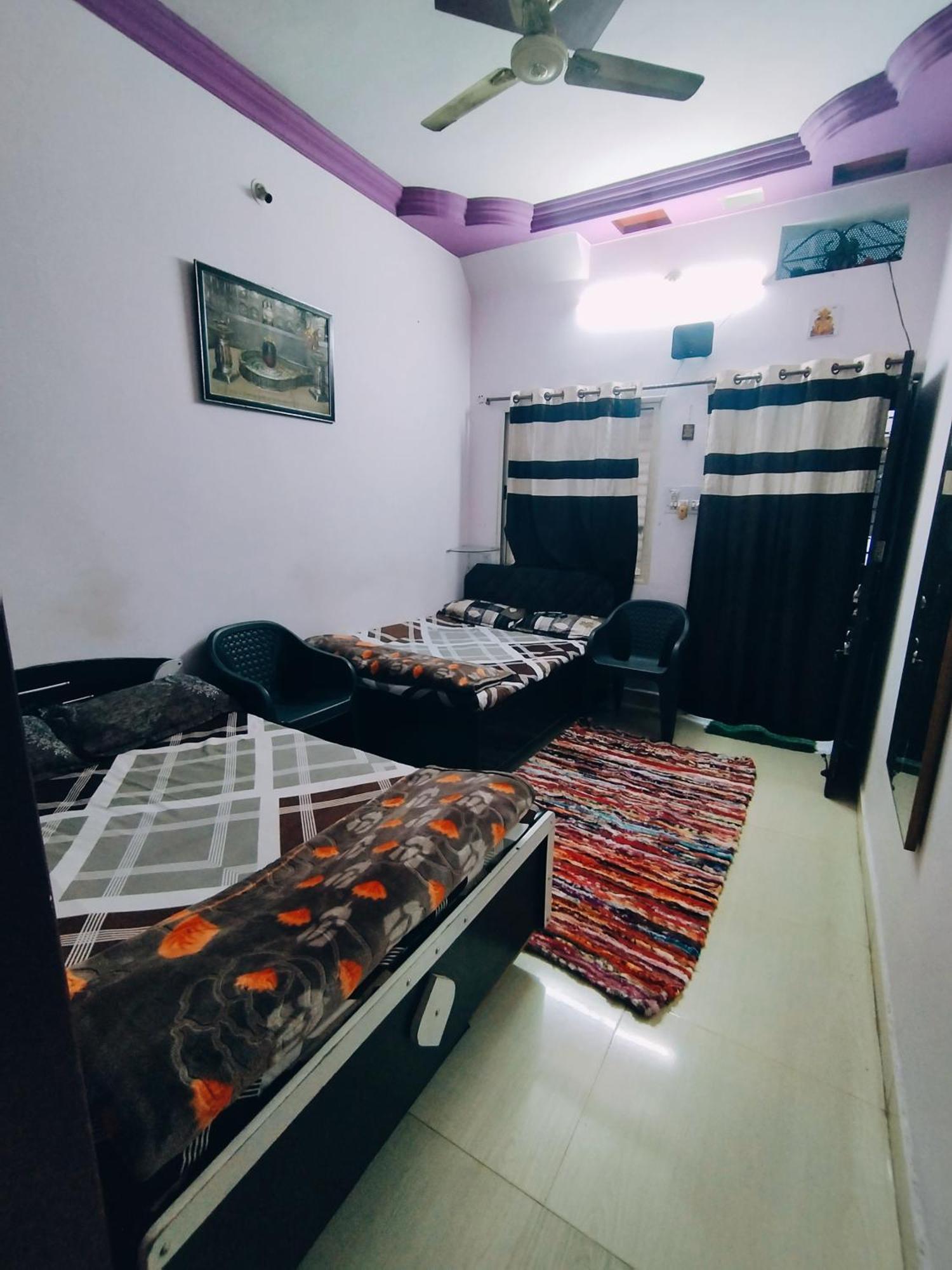 Kalpeshwar Homestay Удджайн Екстер'єр фото