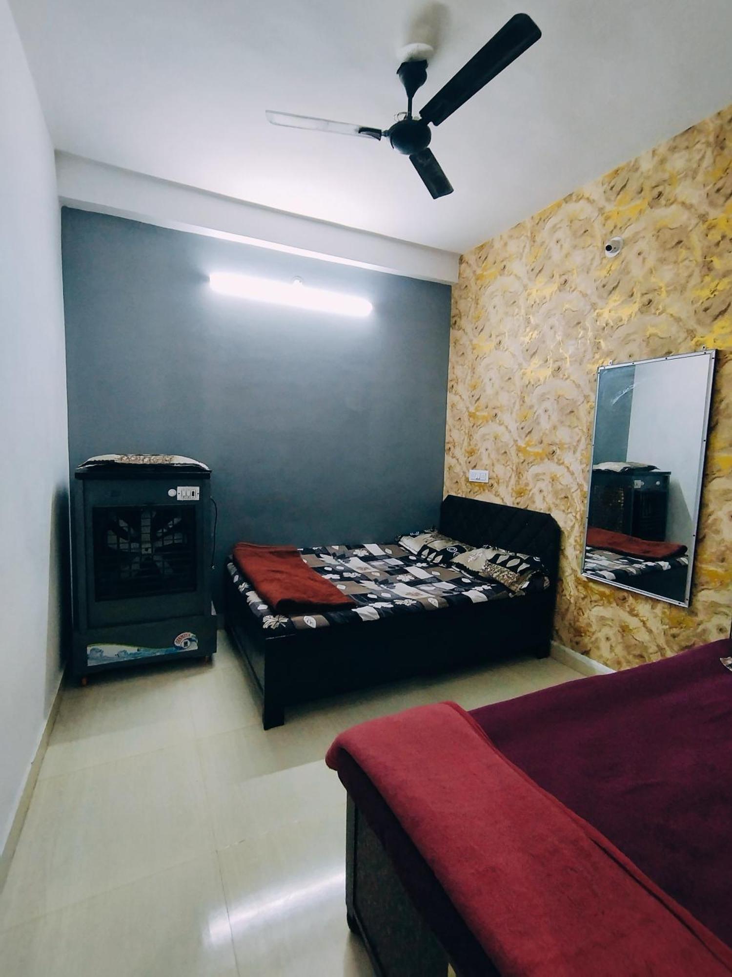 Kalpeshwar Homestay Удджайн Номер фото